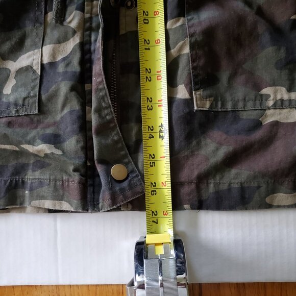 Zenana Outfitters Camouflage Utility Vest with Hood - Picture 13 of 13